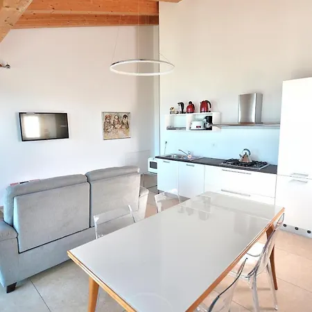 South With Pool Torri Del Benaco