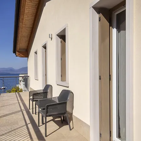 South With Pool Apartment Torri Del Benaco